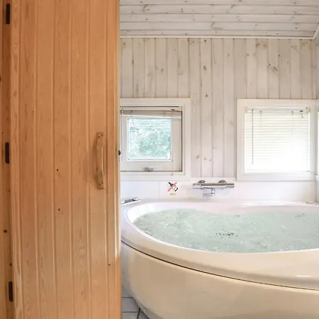 Awesome Home In Oksbol With Sauna Дом отдыха Oksbol (Syddanmark)