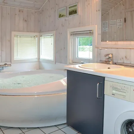 Fantastisk Hus I Med Sauna Feriehus *